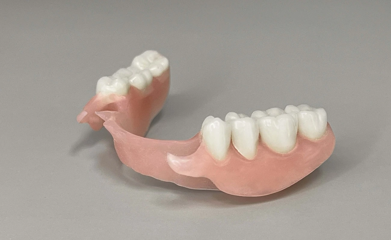 Proteza elastyczna acronowa - protezy zębowe